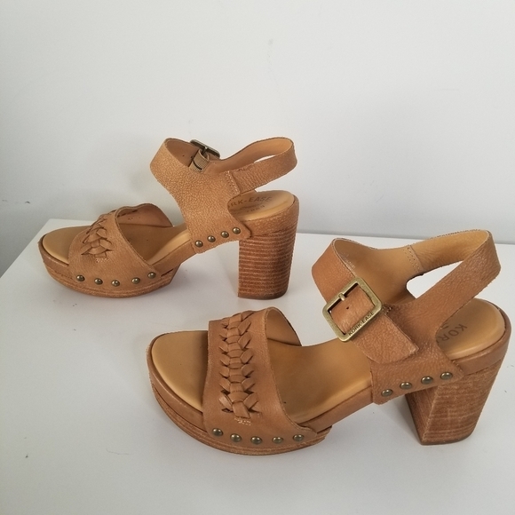 Kork-Ease Passilla Block Heel Platform Leather Sandals Size 7 Tan Studded - Picture 2 of 11